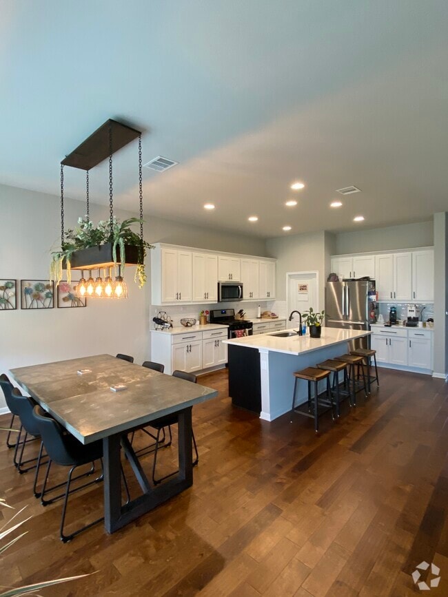 Orchard Ridge Apartments for Rent with Parking Liberty Hill, TX 3