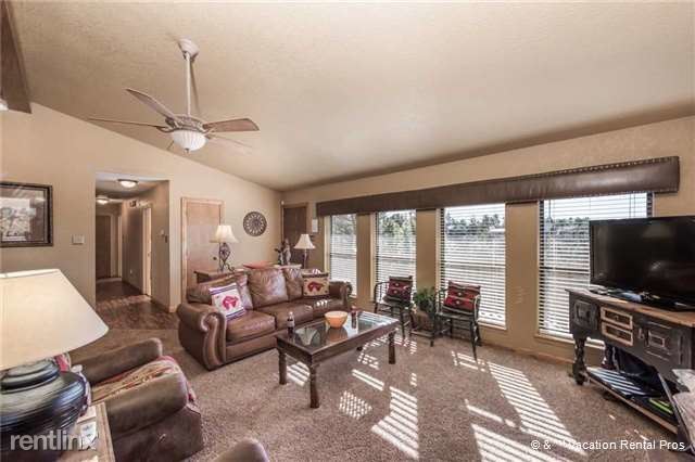 Building Photo - 317 Ll Davis Dr