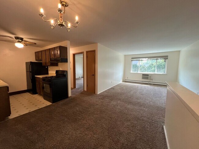 Foto del edificio - 1321 W Main St