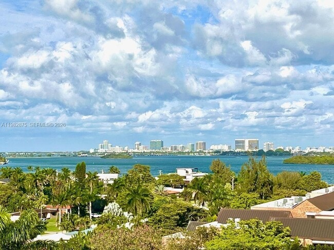 Building Photo - 1000 Quayside Terrace