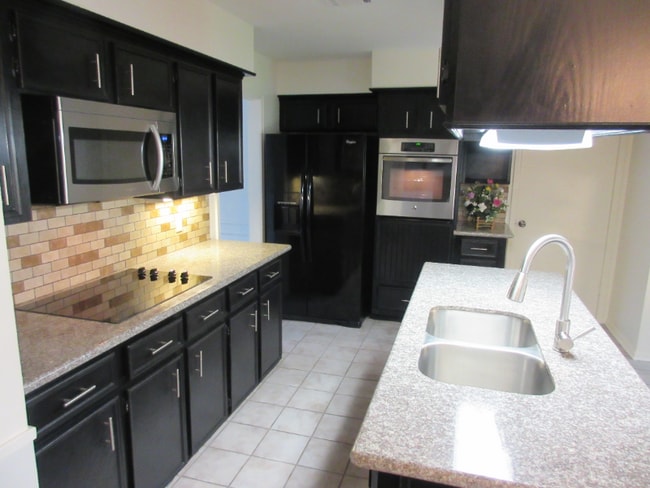 Foto del edificio - 17611 Fireside Dr