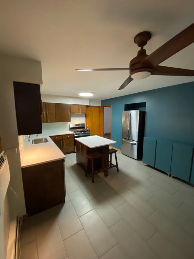 Photo - 3038 N Davlin Ct Apartments