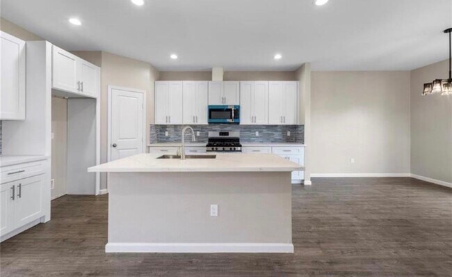 Foto del edificio - 4133 Clover St