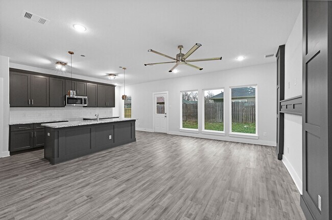 Building Photo - 4677 Bellfort St
