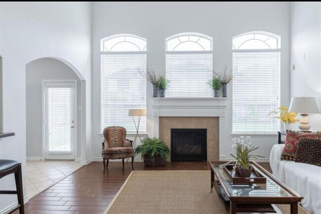Foto del edificio - 6007 Gablestone Ln