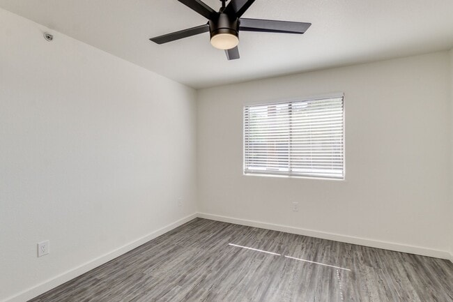 Interior Photo - The Rockford