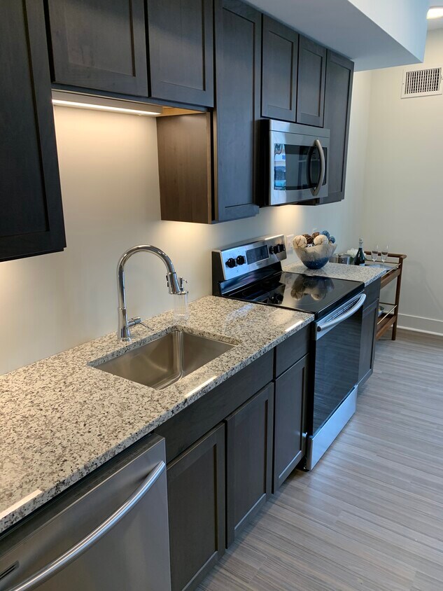 Axis at PTC Apartments Hampton, VA