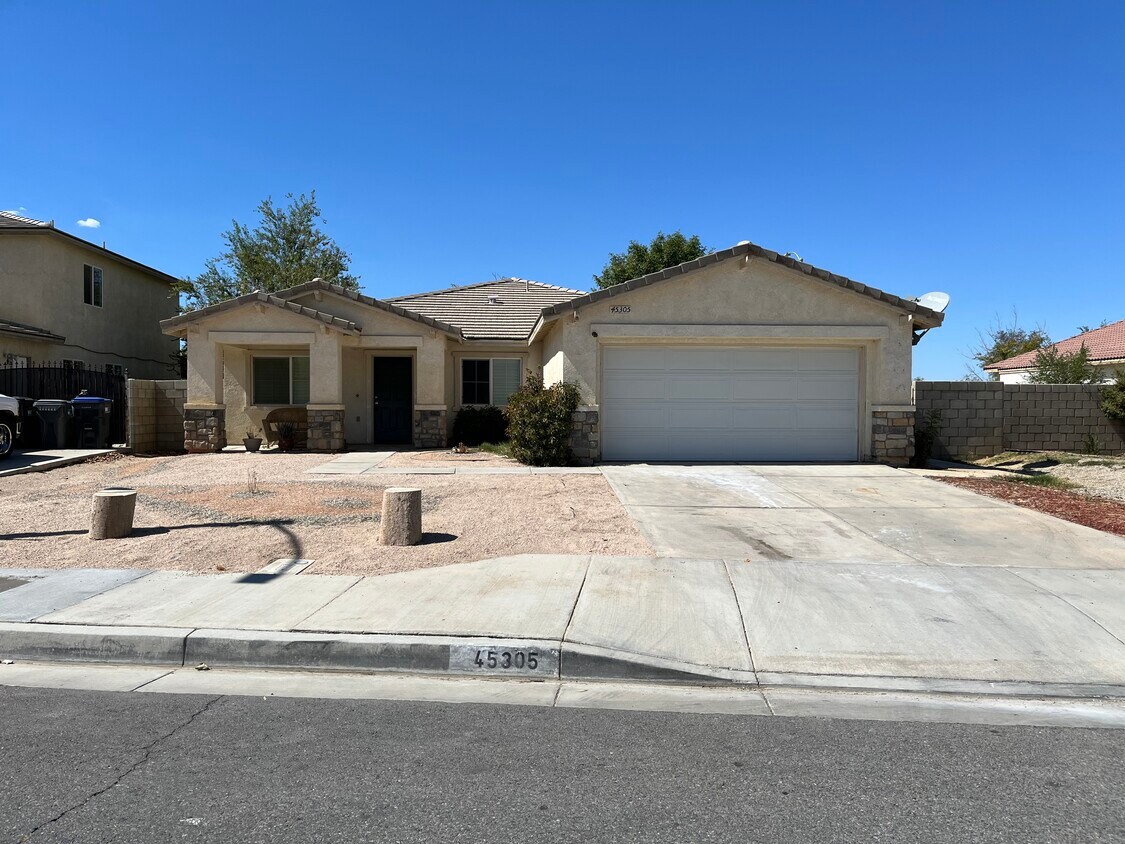 45305 Stadium Ln, Lancaster, CA 93535 House Rental in Lancaster, CA