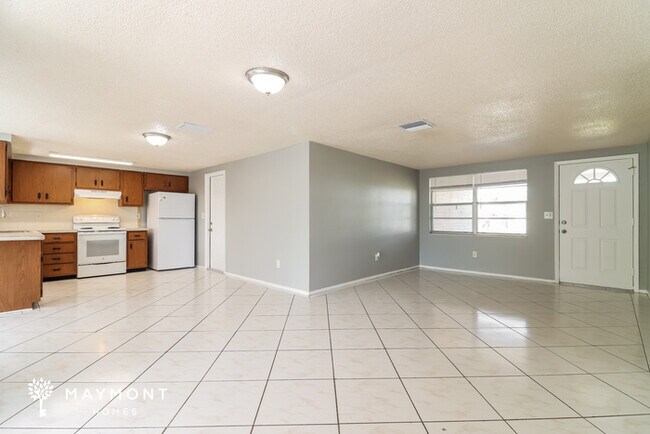 Foto del edificio - 3724 Redwood Dr