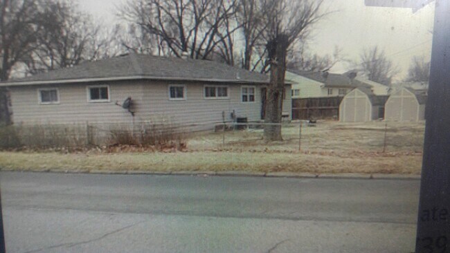 Foto del edificio - 1719 Hickory St