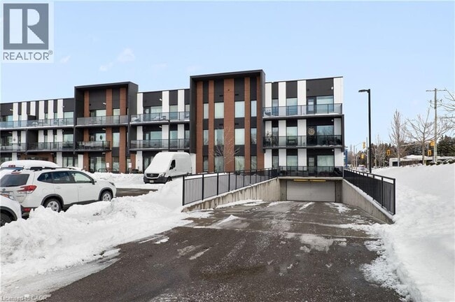 Building Photo - 5 Wake Robin Dr