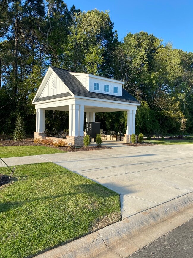 Building Photo - 178 Outpost Dr