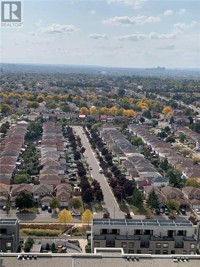 Photo du bâtiment - 4070 Confederation Pkwy