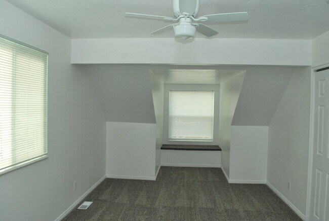Building Photo - 2954 S 625 W