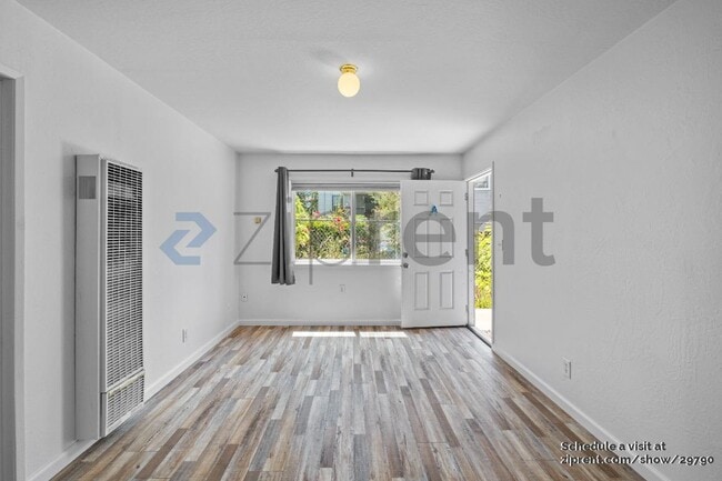 Foto del edificio - 3108 Harper St