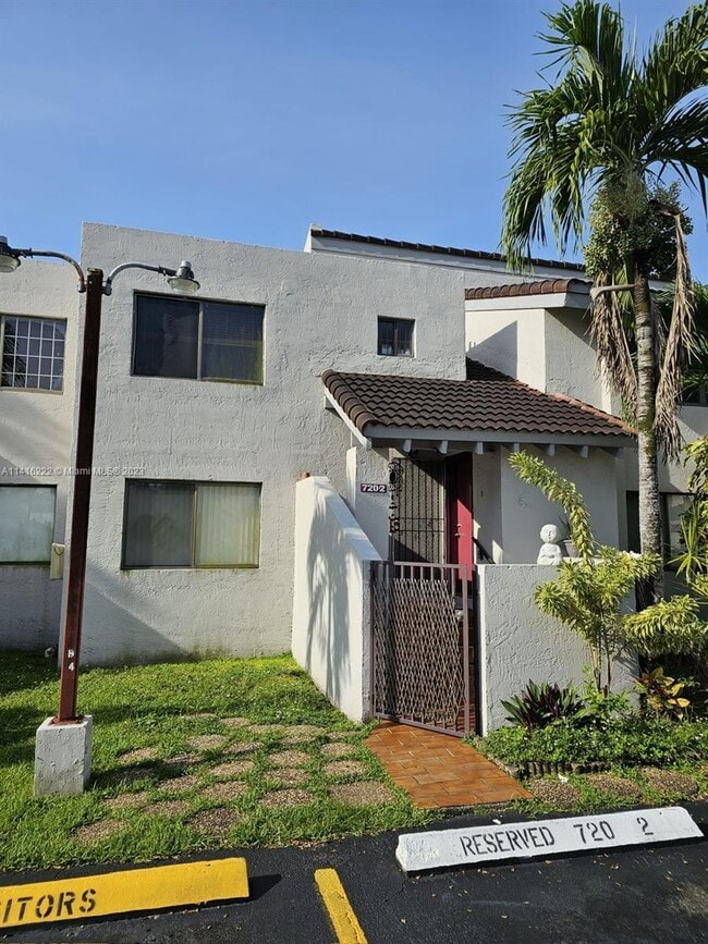 Building Photo - 720 NW 106th Ave