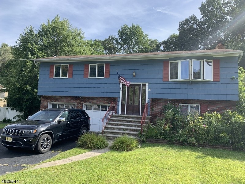 Building Photo - 10 Brookside Dr