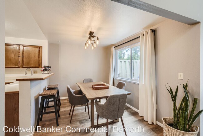 Building Photo - 3 br, 2 bath House - 24836 110th Pl SE, Un...