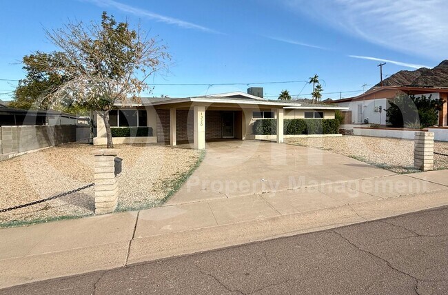 Building Photo - 1320 E Orchid Ln