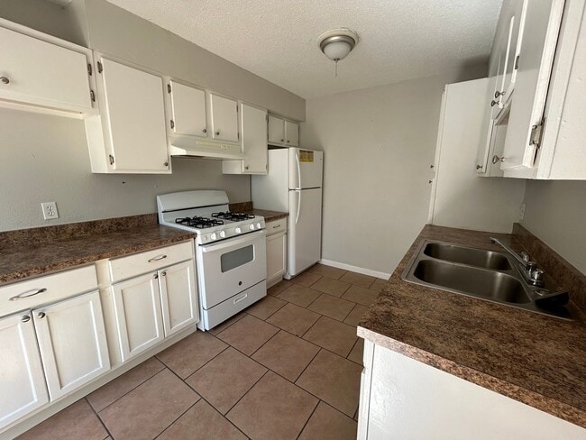 Building Photo - Comfy Bossier 2 Bed