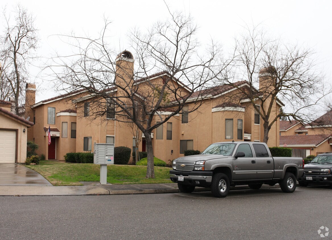 Building Photo - 3675--3679 Tuscany Pl