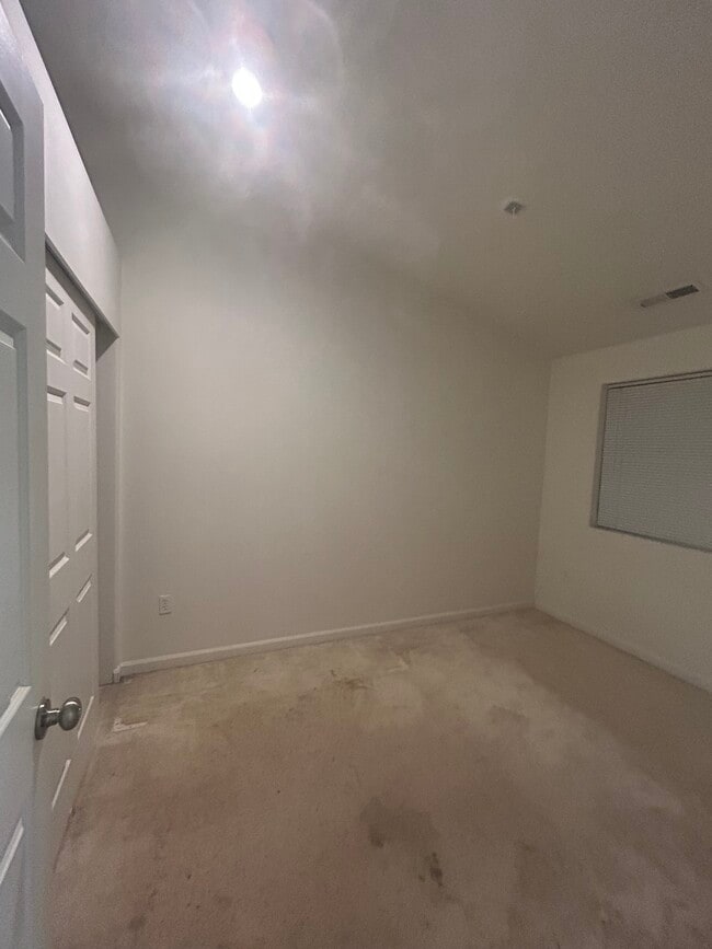 Building Photo - 10723 SW Canterbury Ln