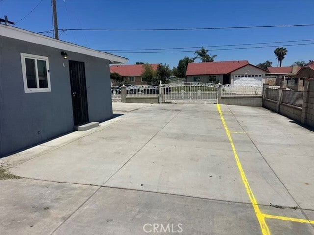 Building Photo - 8932 Redwood Ave