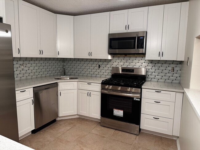 Foto del edificio - 479 Danbury Ln