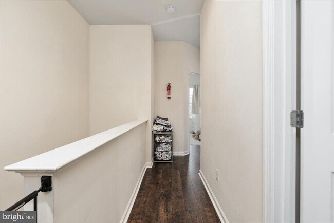 Foto del edificio - 104 Hunting Creek Ln