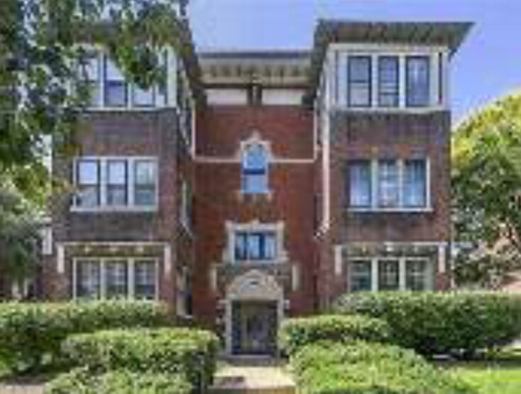 Foto principal - 5900 McPherson Ave