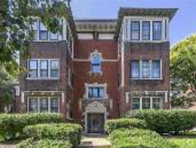 Building Photo - 5900 McPherson Ave