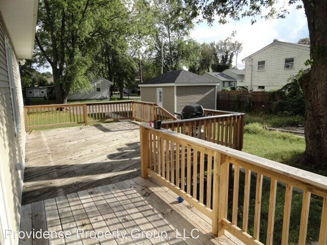 Building Photo - 3 br, 1 bath House - 11 Vohlander St.