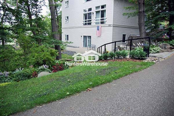 Foto principal - 3750 Pilot Knob Rd