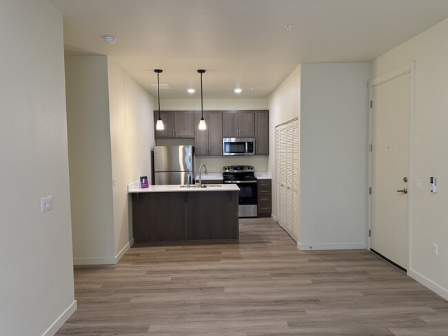 Building Photo - Jailen's Pointe Apartments