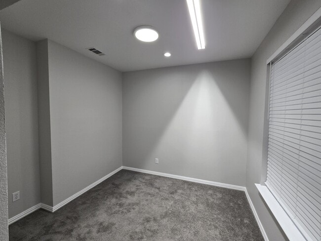 Building Photo - 4241 Arbor Ln