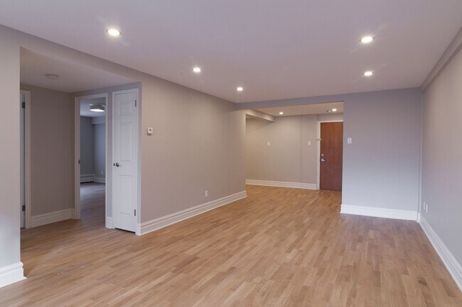 Building Photo - 3421 Rue Drummond