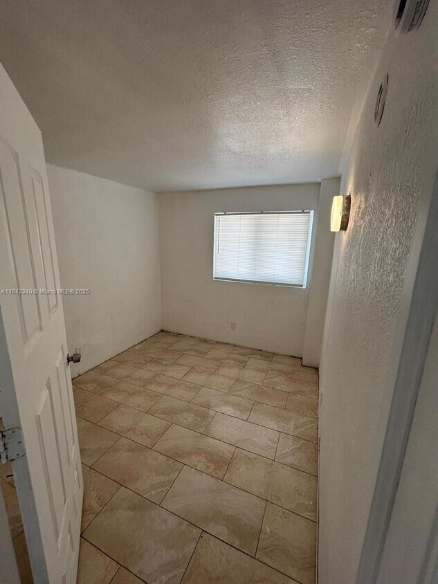 Foto del edificio - 485 SW 4th Ave