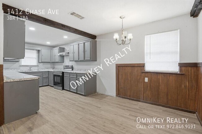 Foto del edificio - 1412 Chase Ave