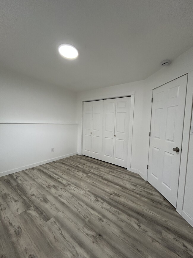 Building Photo - Duben
