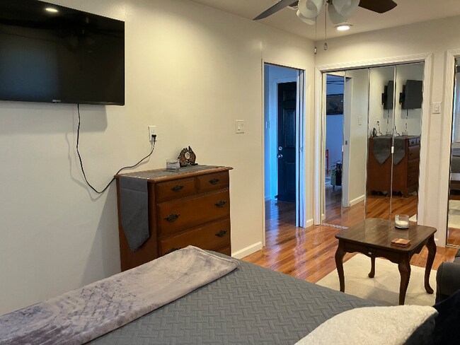Foto del edificio - 2215 Kenner Ave
