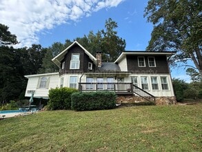 Building Photo - 467 Liberty Grove Rd