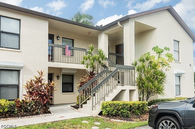 Building Photo - 9275 Lake Park Dr