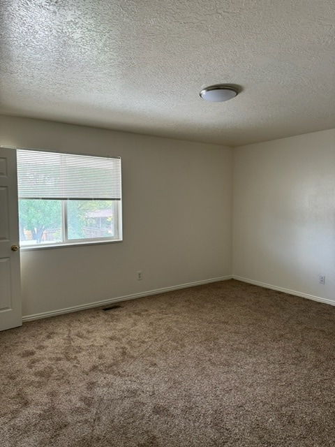 Building Photo - 148 W 140 S