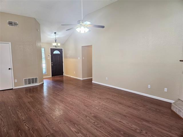 Foto del edificio - 3201 Fairmeadows Ln