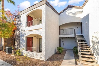 Building Photo - 950 Seven Hills Dr