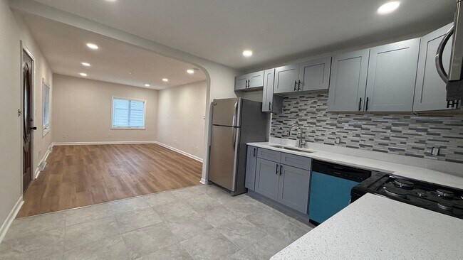 Foto del edificio - 3101 N County Line Rd