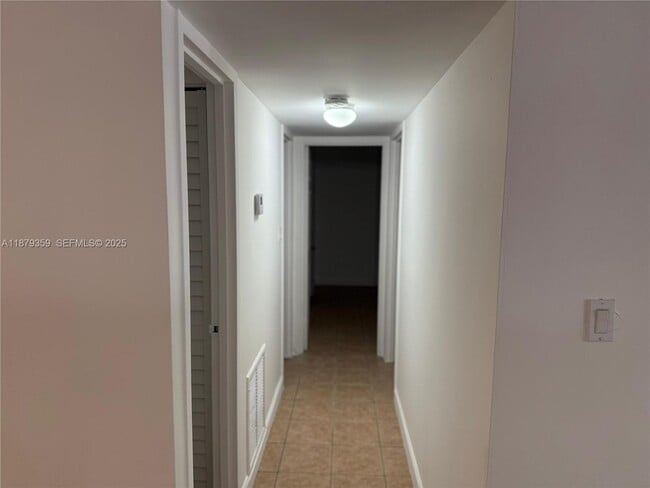 Building Photo - 1800 Sans Souci Blvd