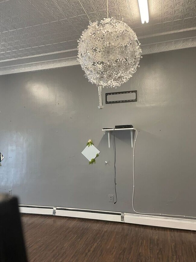 Building Photo - In Store for You = Great Location