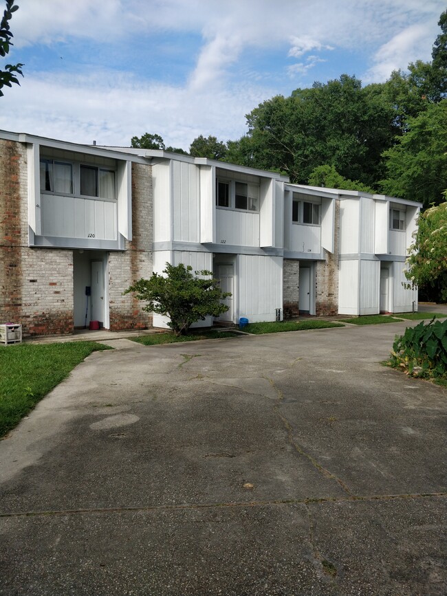Building Photo - 120 Cayman Cove