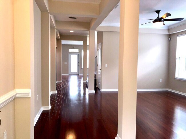 Building Photo - MOVE IN JUNE! NEWER CARPET & INTERIOR PAINT! Elegant 2 story home with water view! 4bd/2.5ba with...